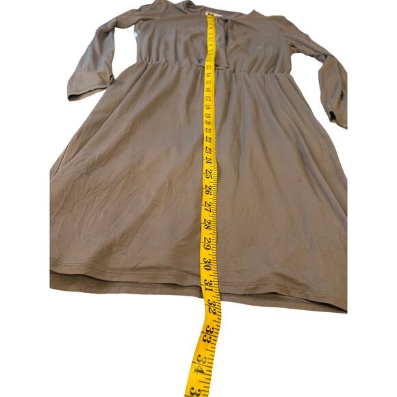 Elegant Trina Turk Taupe Dress with Gold Clasp - Picture 2 of 10